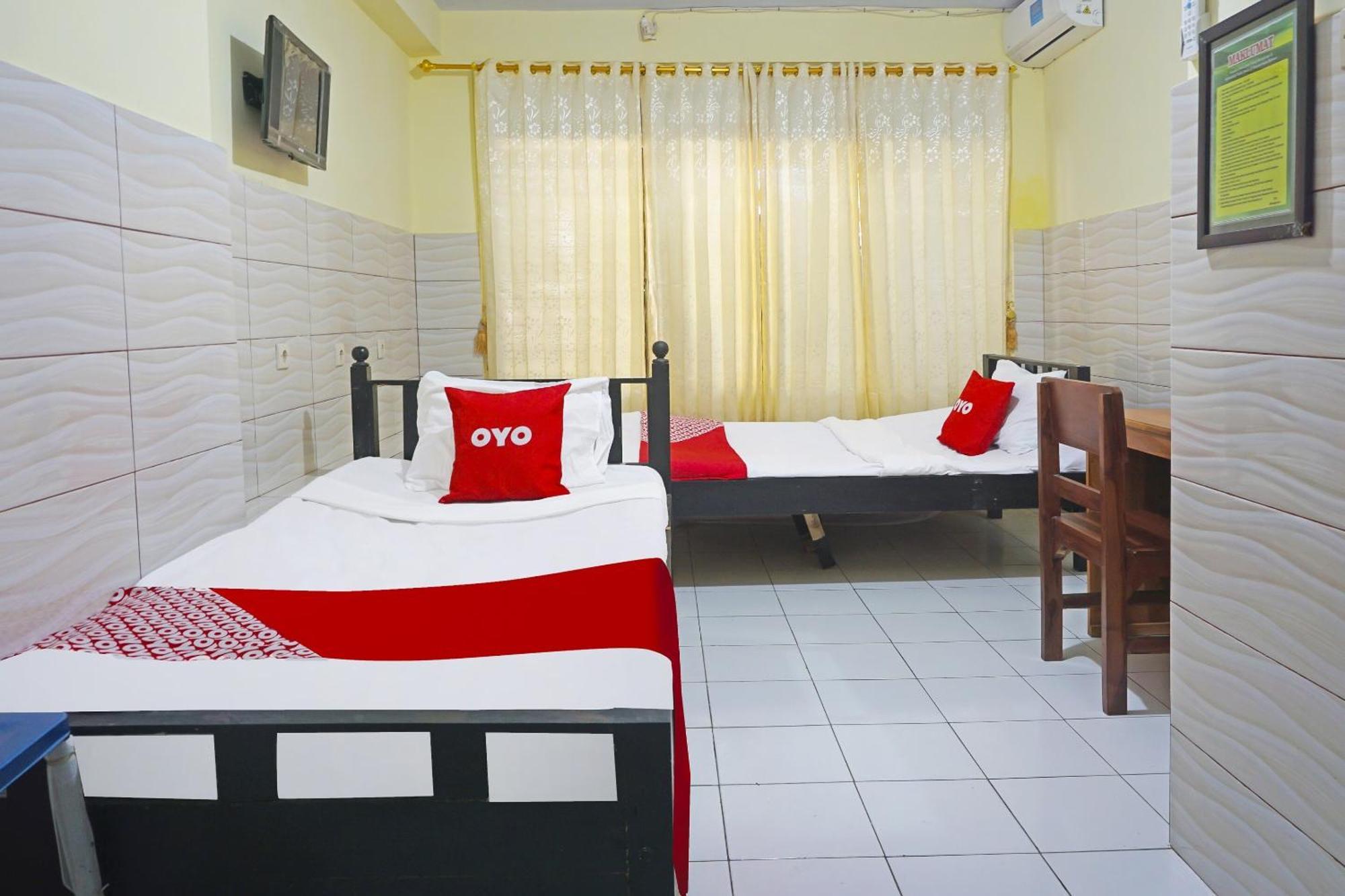 Putih Mulia Homestay Syariah Lumajang Eksteriør bilde
