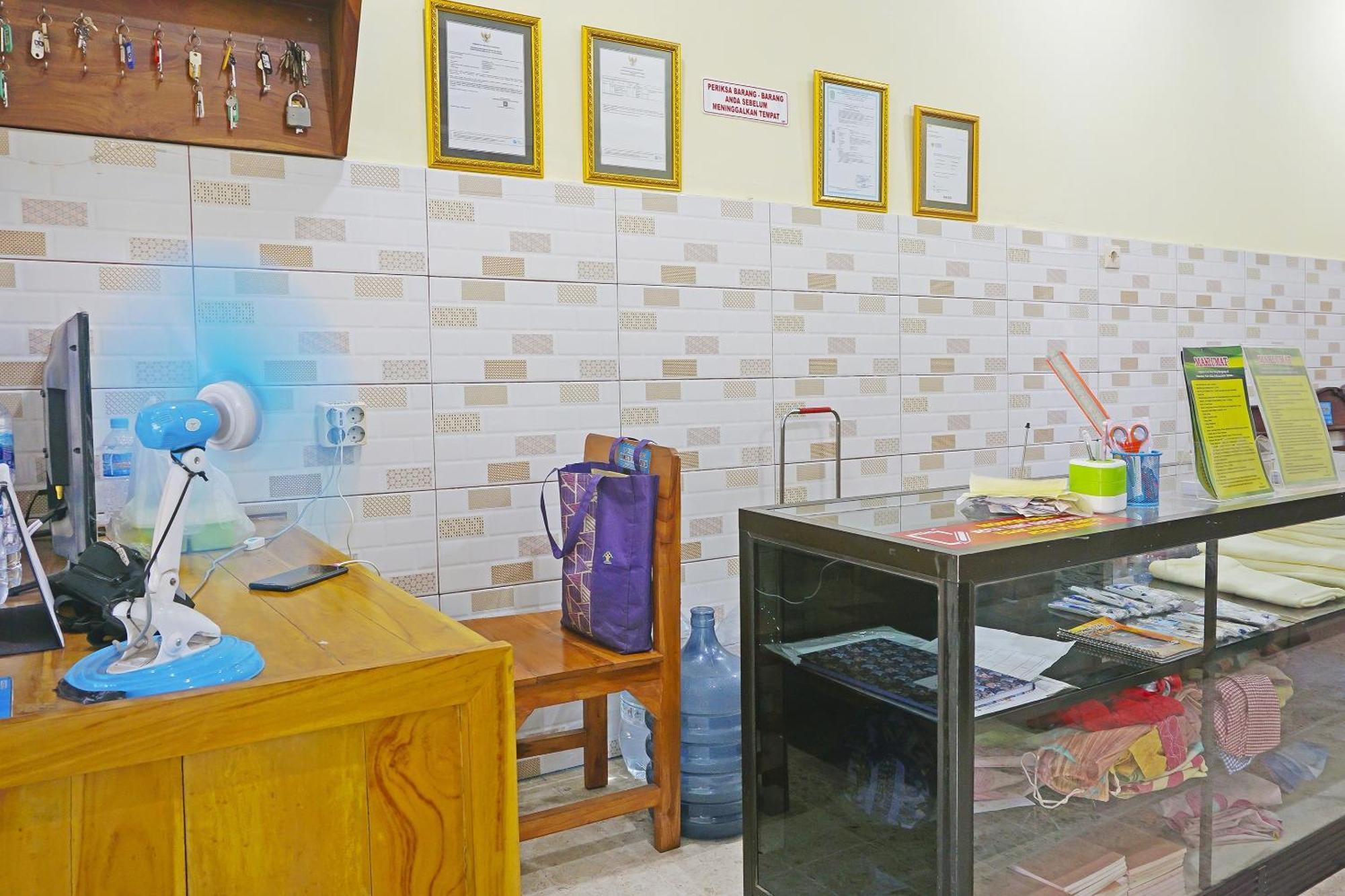 Putih Mulia Homestay Syariah Lumajang Eksteriør bilde