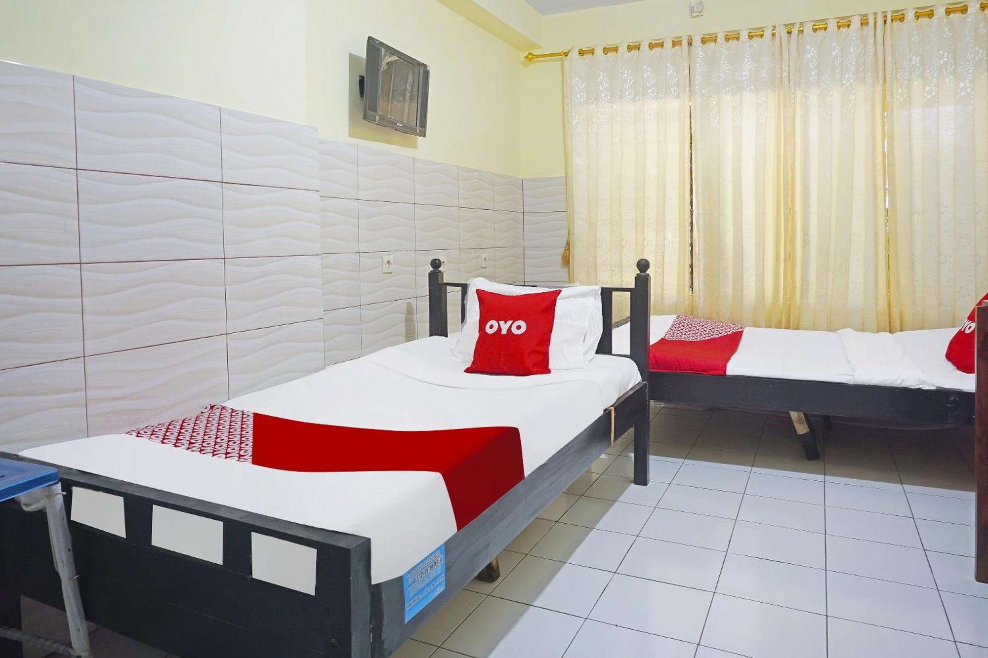 Putih Mulia Homestay Syariah Lumajang Eksteriør bilde
